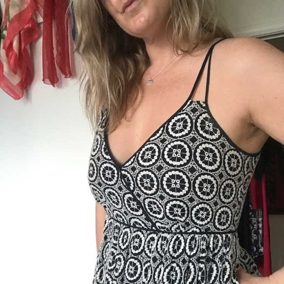 J Crew Embroidered Dress with POCKETS! - Picture 8 of 8